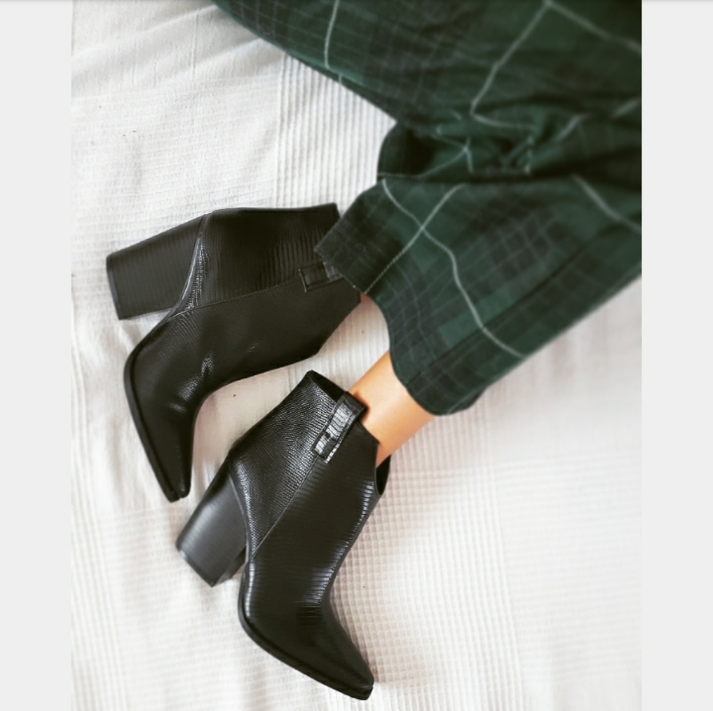 Fall Edit Collection// Black Boot - image 3